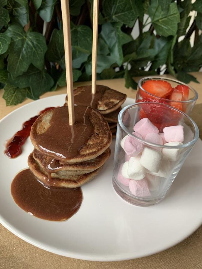 Au Petit Nid Froissart Bed & Breakfast ชิเมย์ ภายนอก รูปภาพ