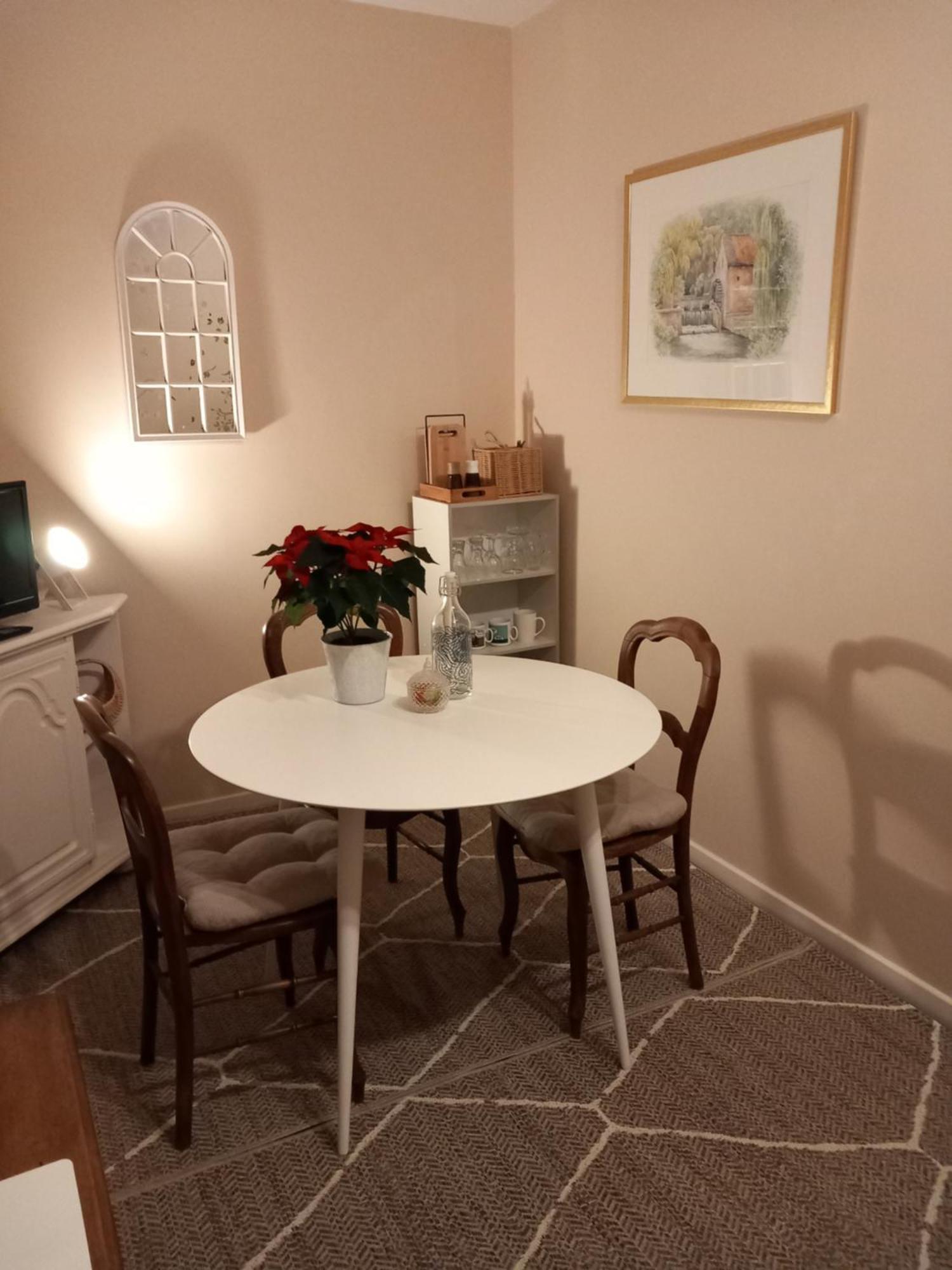 Au Petit Nid Froissart Bed & Breakfast ชิเมย์ ภายนอก รูปภาพ